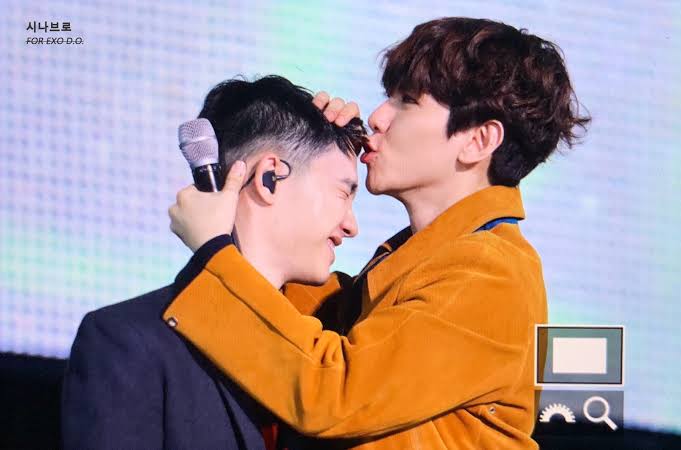 bhbrazil_'s tweet photo. #BAEKHYUN: D.O. é um amigo que toma decisões de forma calma. Um amigo de coração quente que faz com que eu me sinta calmo. https://t.co/sLCVyJY3CB