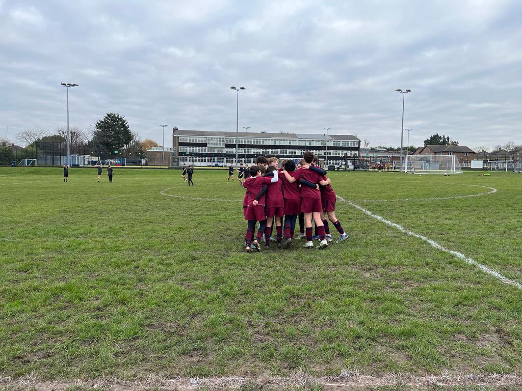HighgateSpEx's tweet photo. Our U12s had a different start to the day with train travel to their fixture for a change! A win and a loss for our teams in what was a brilliant morning of Football v Colfe’s. Goal scorers: Christo, Davey, Charlie ⚽️🙌 #HighgateFootball https://t.co/yiXkFNwysd