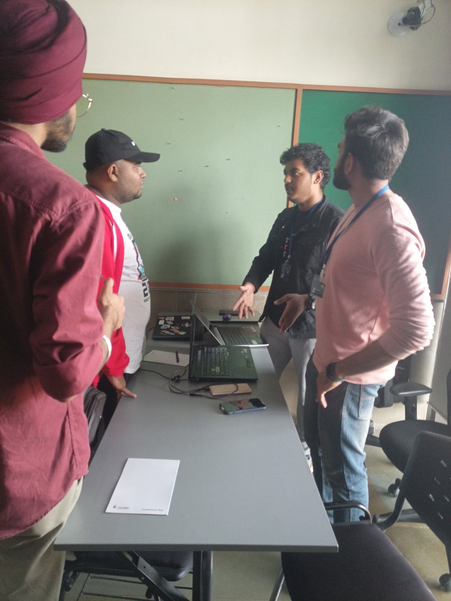 raval_jinit's tweet photo. Mentoring session

@vrajdesai78

@tech_ingenium #ingenium #Ahmedabad #ingenius
#INGENIUM #AHMEDABAD #INGENIUS https://t.co/4guK4p3SAz