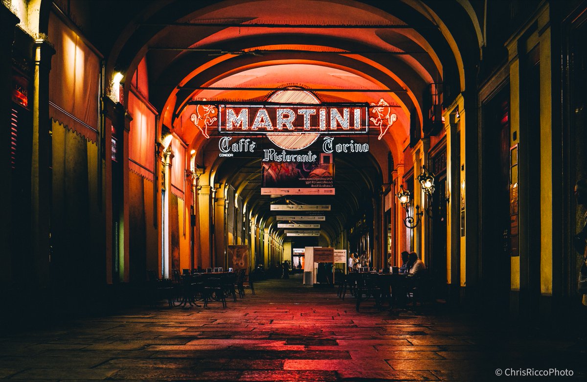 Did you know? Turin is not the only European city that boasts an amazing arrangement of arcades, but at 18 kilometres, it does hold the accolade of being the city with the largest pedestrian area on the continent. #Turin @turismotorino #torinotheplacetobe