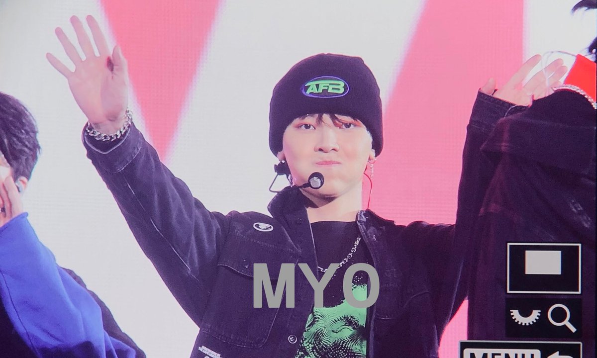 BinieeeL's tweet image. Yixiang so handsome !!😭
#andTEAM_NICHOLAS

cttro. [MYO0709]