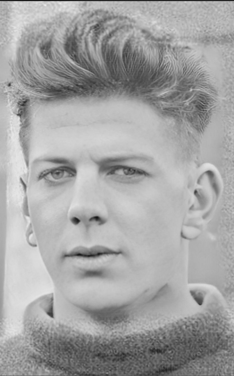 donns_alba's tweet photo. 'Prince of Goalkeepers' John Thomson was born 28th Jan 1909 #CelticFC ☘️ https://t.co/Pevw3cugdG