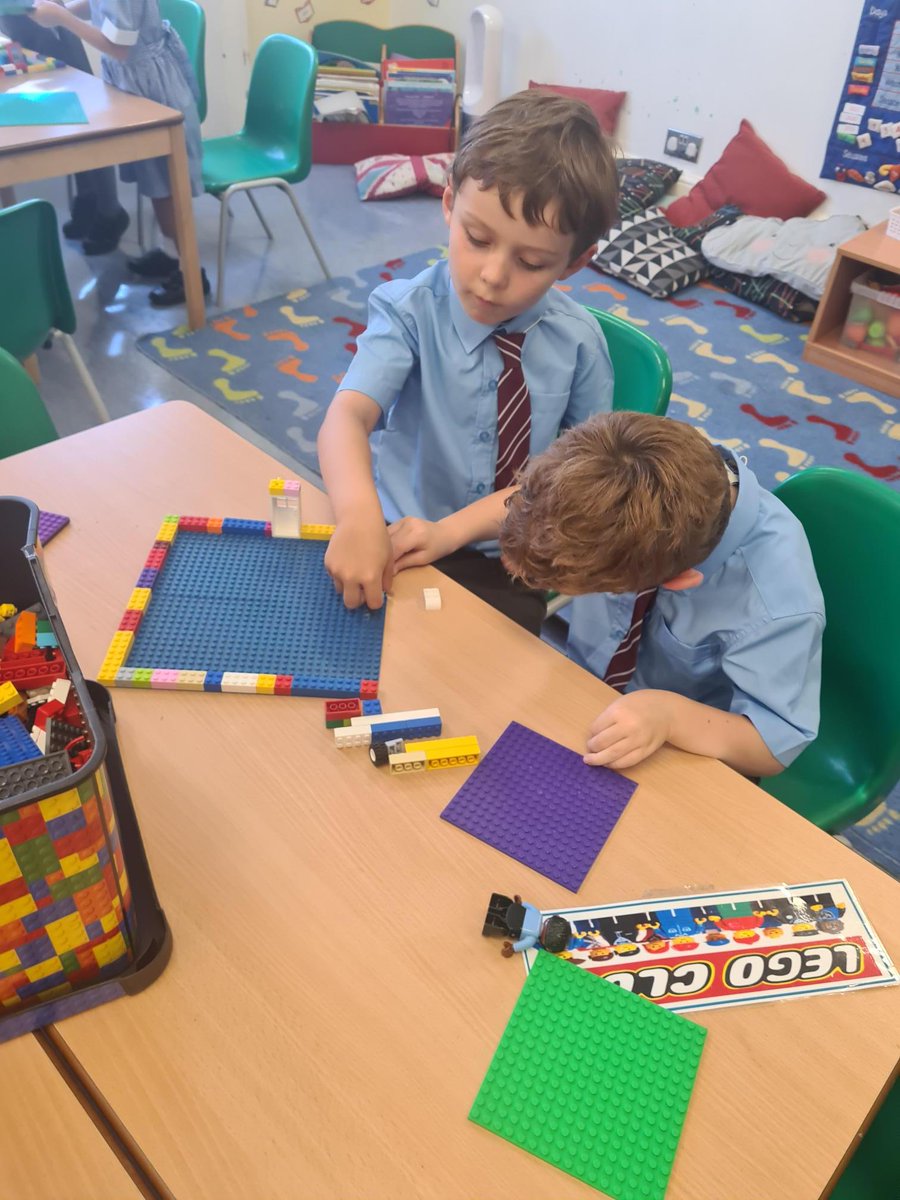 OakfieldPrep's tweet photo. Today is International LEGO Day so build, build, build away!

#LEGO #play #Clubs #oakfieldpreprep #legoday #design #creativity #worldofopportunity https://t.co/LLnlULGfAc