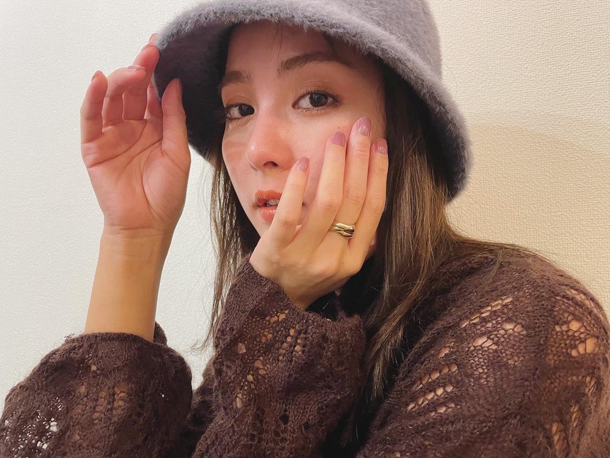 official_renren's tweet photo. 久しぶりにハンドネイルをしたらやっぱりテンション上がる☺️💅
今日も1日お疲れさまでした💜
#esshimo https://t.co/lCyHDCfQHu