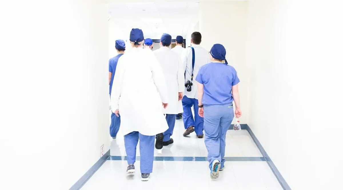 🏥 👩 Healthcare organizations must invest ‍in our nurses!

Offer competitive salaries, expand recruitment efforts, foster a positive work environment & use tech to maximize efficiency. Read how to combat nursing shortages ⬇️ buff.ly/3HcJpna 

#NurseStaffing #NurseBurnout