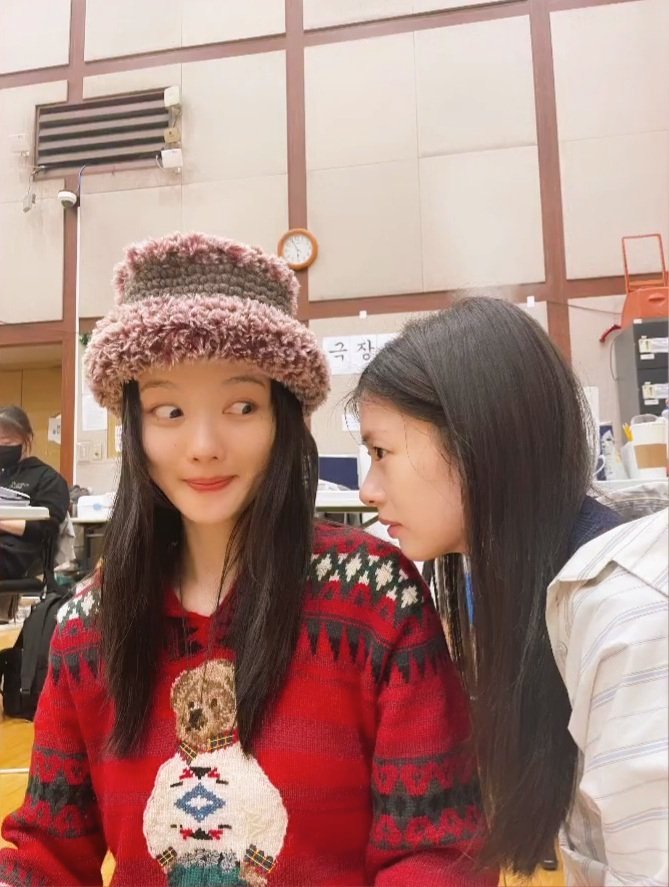 KDrama Menfess on Twitter "Pretty girls in one frame, Kim Yoojung