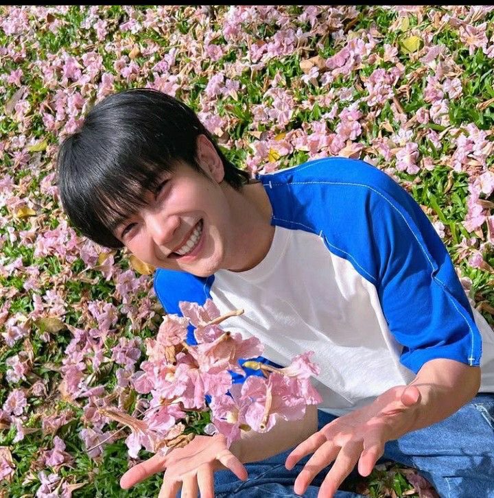 agustdmyemobf's tweet photo. Hey, usemos también el #bocprotectyourartist, en serio, que puta neura nunca hacen nada. #buildjakapansupport #BuildJakapan #LatinAmericaLovesYouBuild
#ครอบครัวหนึ่งเปอร์เซ็นต์
#BeyourluvexBuild
#beoncloudprotectoyourartist #BOCprotectyourartist https://t.co/Xz2YvISWPU