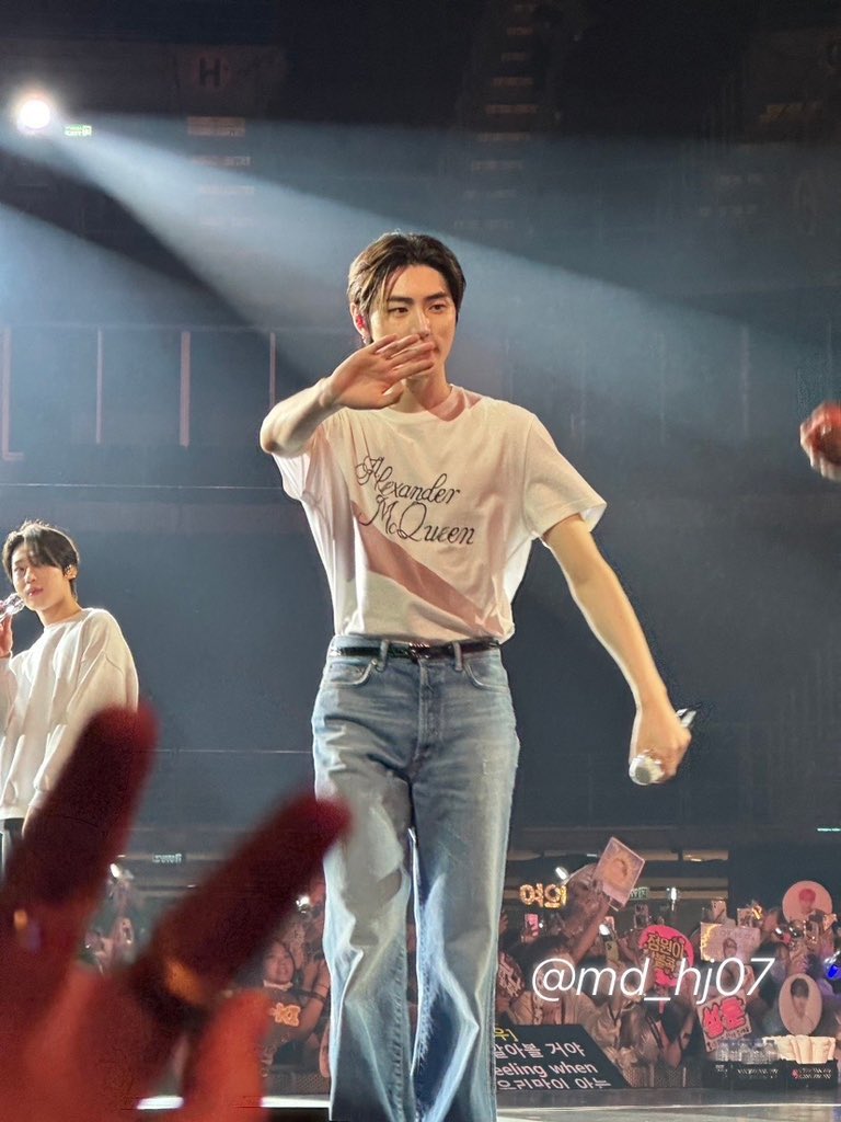 md_hj07's tweet photo. พัคซองฮุนนนนน!!! นิกิซัง พี่เจย์ พี่ฮีลูกกก ข้าน้อยเชื่อว่ามีคนตาพร่า!! 

#MANIFESTO_IN_BANGKOK #ENHYPENinBKK https://t.co/KRvxzaR9P7