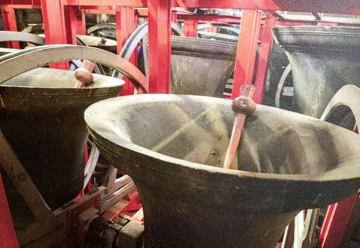 ReaderTrowse's tweet image. COMING INTO THE CITY THIS MORNING?

The #bells of @StPeterMancroft in @DioceseNorwich will be ringing from 9.30am today!
It’s the  Mancroft Ringers Guild Dinner Day, so attempting a peal of Stedman Cinques. 
The first ever peal of Stedman was rung here in 1731!
@TheForumNorwich