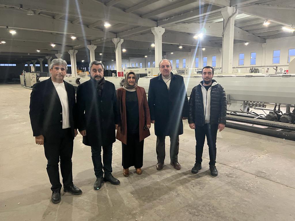 Elazığ Ekonomi Platformu Dönem Başkanı Ayhan ŞİMŞEK ,İktisadi ve İdari Bilimler Fakültesi Dekanı Prof. Dr. Kenan Peker ve Elazığ İş Kadınları Derneği( ELİKAD) Yönetim kurulu üyesi Fethiye Solmaz a firmamızı ziyaretlerinden dolayı teşekkür ediyoruz.