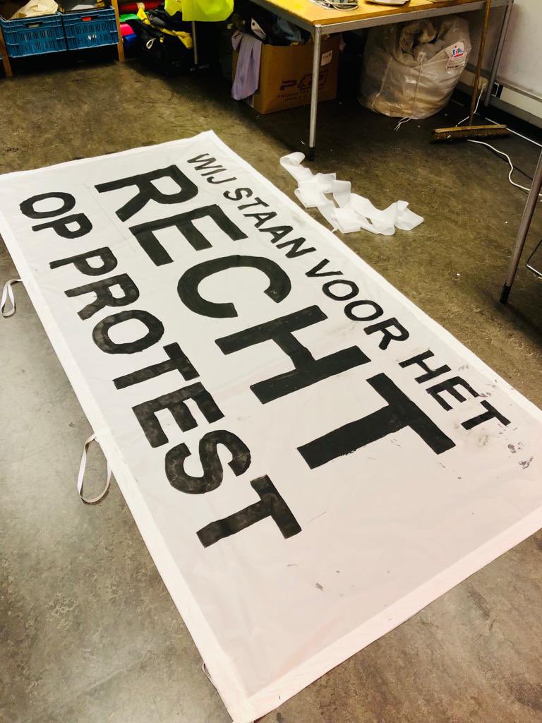 Vreedzaam demonstreren is een grondrecht. Met de aanhouding van #klimaatactivisten van 
<a href="/NLRebellion/">Extinction Rebellion Nederland</a> is een grens overschreden. Wij maken ons zorgen over het #demonstratierecht bij <a href="/terredeshommes/">테레</a> dus ik ga ter plekken mijn steun betuigen