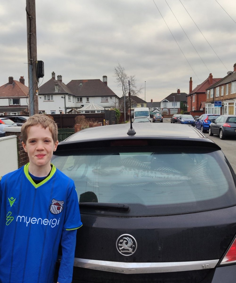 katied1892's tweet photo. On our way. Alex's first proper away game 😍
#utm
#gtfc
#harrysontour https://t.co/In2hPuIfSd