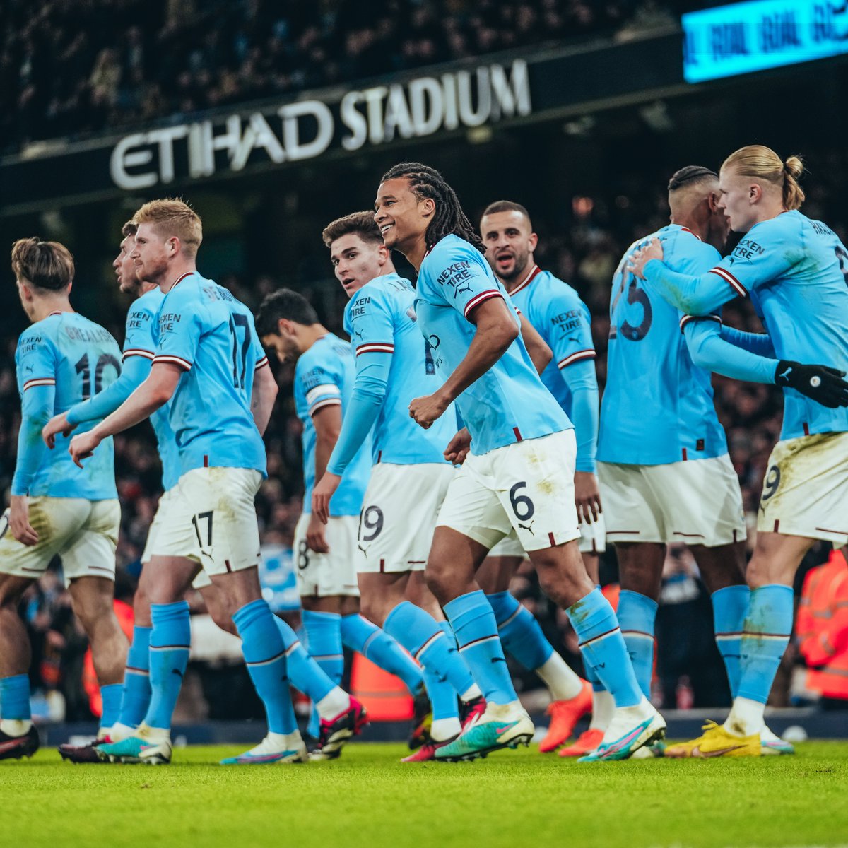 ManCity's tweet photo. This team 💙 https://t.co/VYPFVHqmZt
