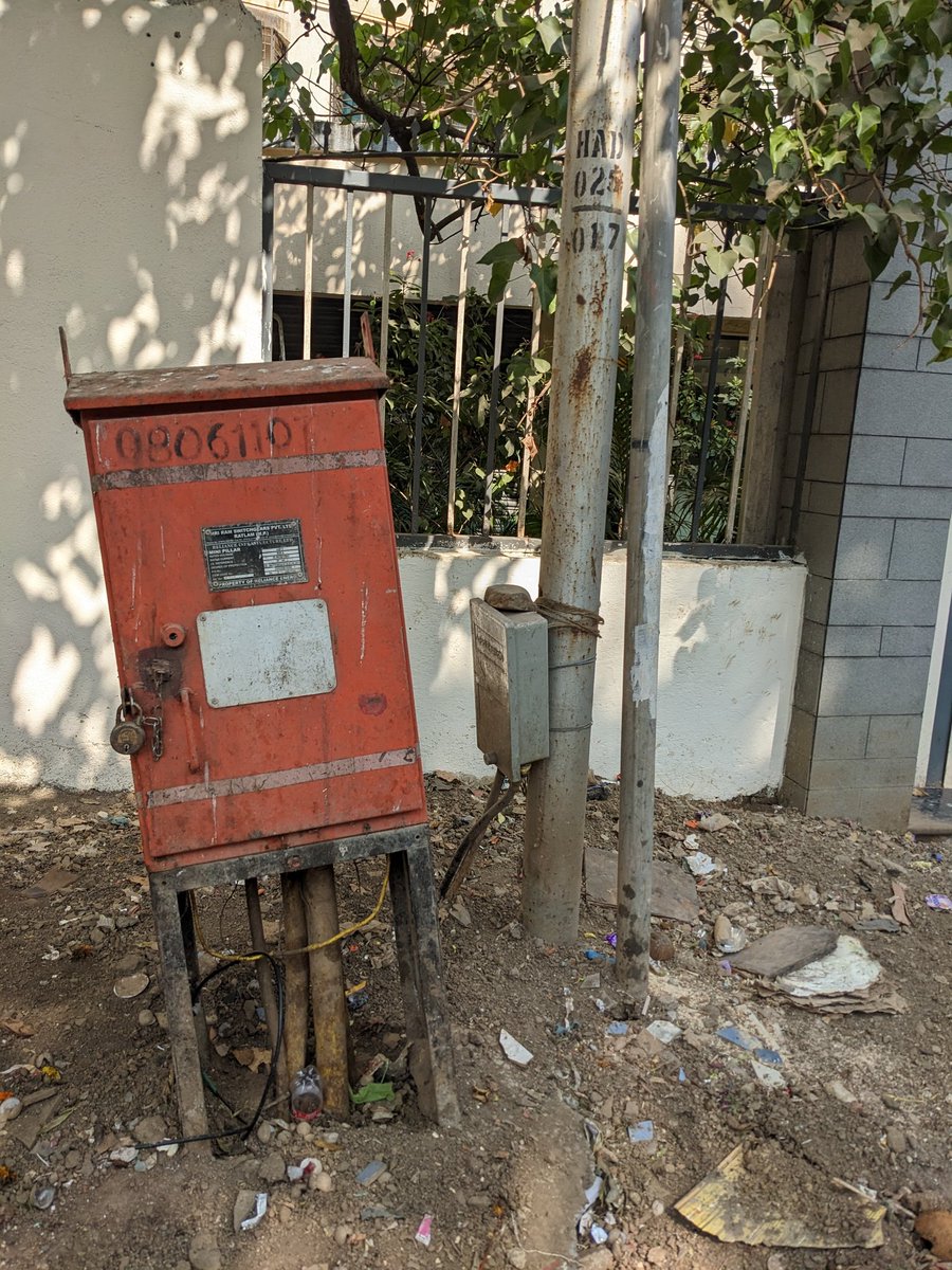 lillianpais's tweet photo. @Adani_Elec_Mum please can you rectify this shoddy looking tilted electric box outside our building ASAP. Location is outside Mona Lisa bldg on St John Baptist Rd Bandra West. @mybmc @VVVispute @mybmcWardHW the road around this electric box needs to be surfaced. https://t.co/isitiWFPPs