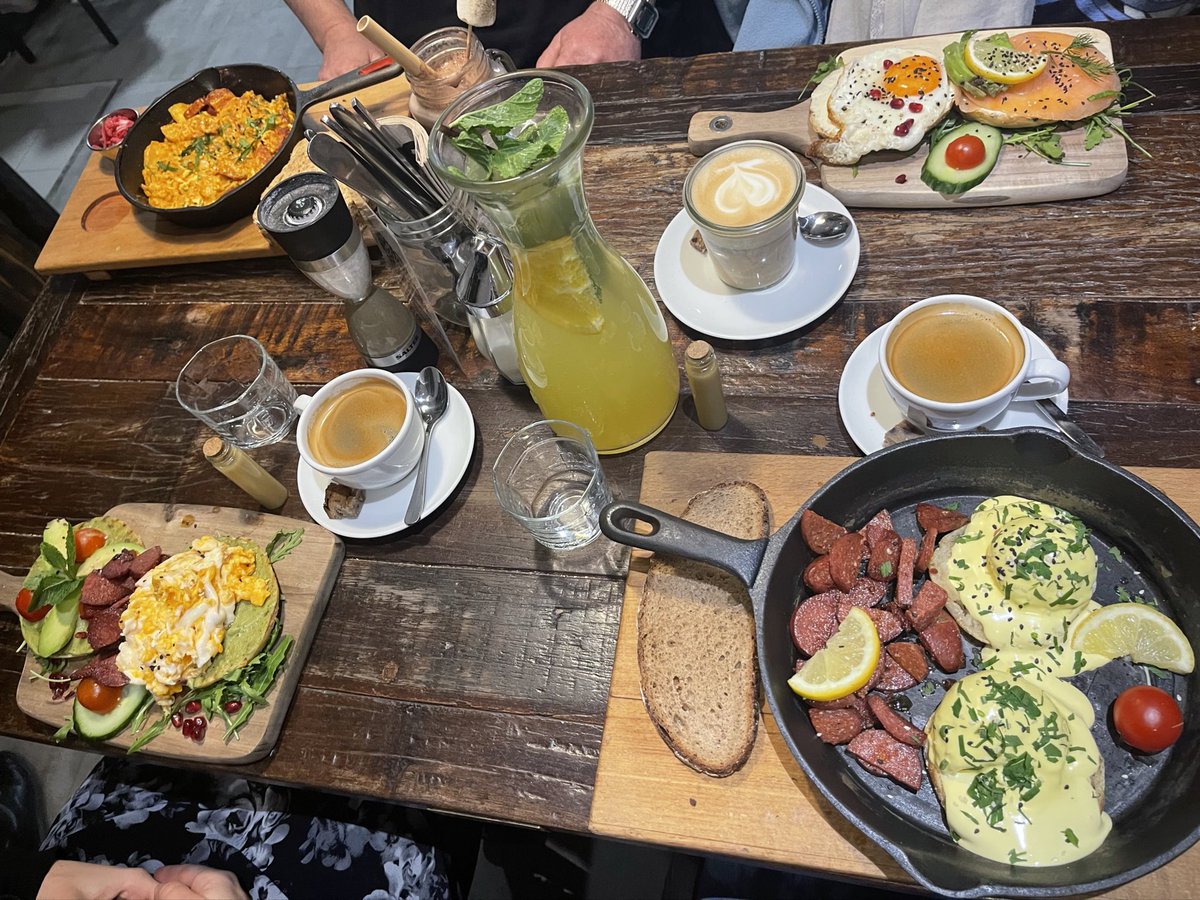 voer1965's tweet photo. Irgendwas gutes muss es ja haben, nach Düsseldorf gefahren zu sein 🤤 https://t.co/gsff3N1KXP