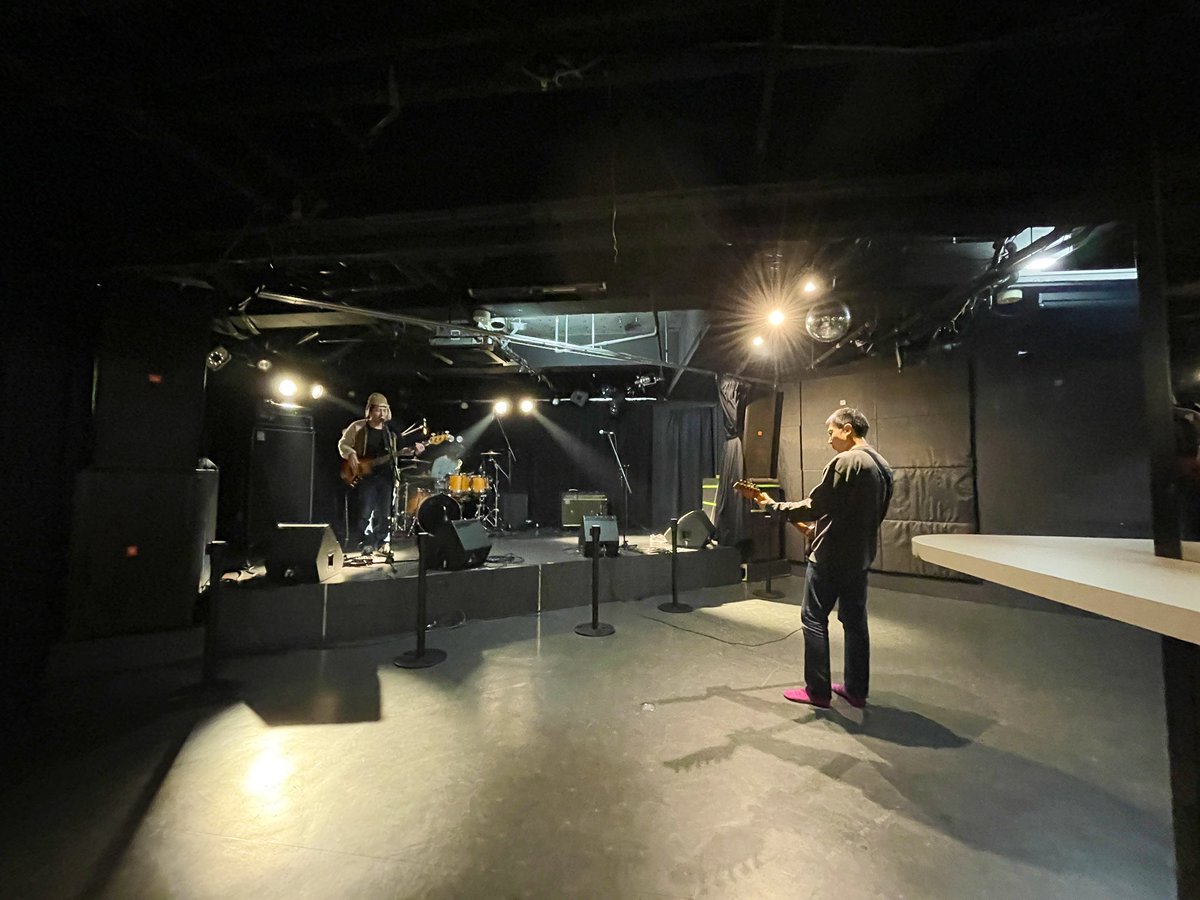 TENJIBROCK's tweet photo. マイロック、いよいよ、始まりまーす！やっしーのトルティーヤ美味しいー！ https://t.co/ltFkUfHhV5
