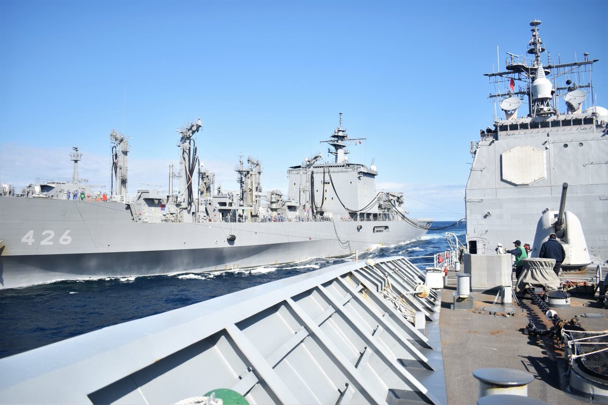 The @USNavy's Ticonderoga-class guided-missile cruiser #USSAntietam conducts a replenishment-at-sea with Mashu-class @jmsdf_pao_eng replenishment ship JS Oumi (AOE 426).

#JMSDF | #InternationalByDesign | #AlliesandPartners
