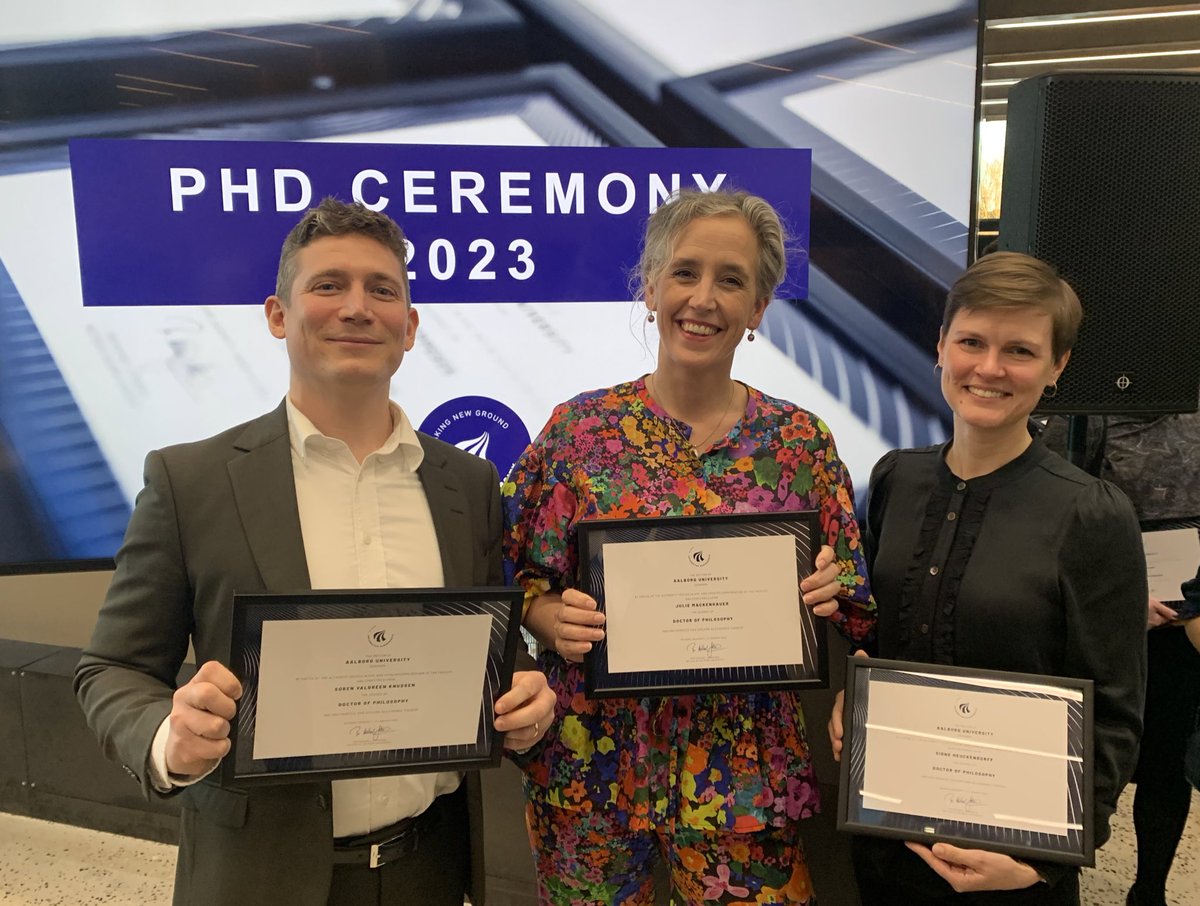 Dansk Center for Klinisk Sundhedstjenesteforskning (@dacs_aau) on Twitter photo I går afholdte <a href="/aalborg_uni/">Aalborg Universitet</a> PhD ceremoni for 2022-🎓tillykke til <a href="/ValgreenKnudsen/">Søren Valgreen Knudsen</a> <a href="/thejuliemac/">Julie Mackenhauer</a> og <a href="/SHeuckendorff/">Signe Heuckendorff</a>🏅 I går afholdte <a href="/aalborg_uni/">Aalborg Universitet</a> PhD ceremoni for 2022-🎓tillykke til <a href="/ValgreenKnudsen/">Søren Valgreen Knudsen</a> <a href="/thejuliemac/">Julie Mackenhauer</a> og <a href="/SHeuckendorff/">Signe Heuckendorff</a>🏅