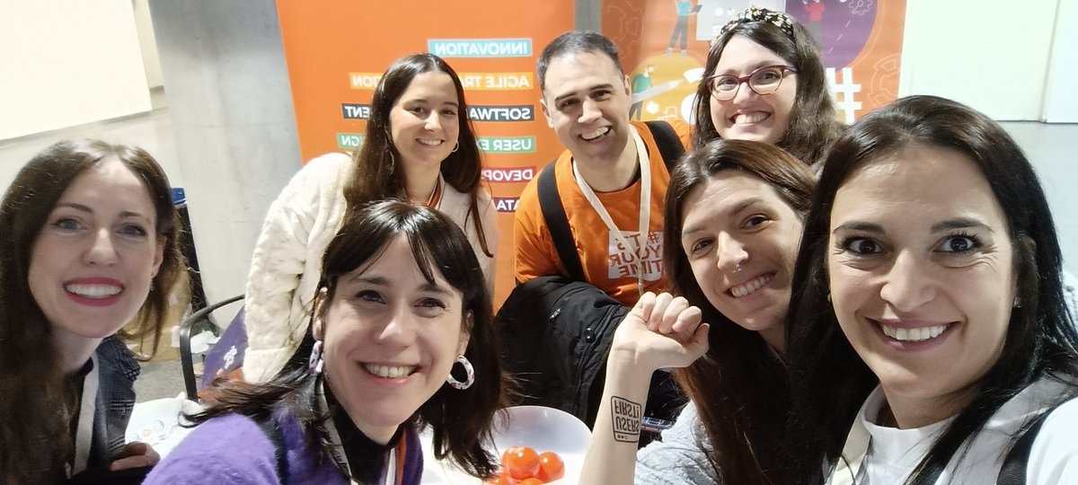 Pasando por el stand de <a href="/kairos_ds/">@kairos_ds</a> gracias #kairósbilbostack #bilbostack23