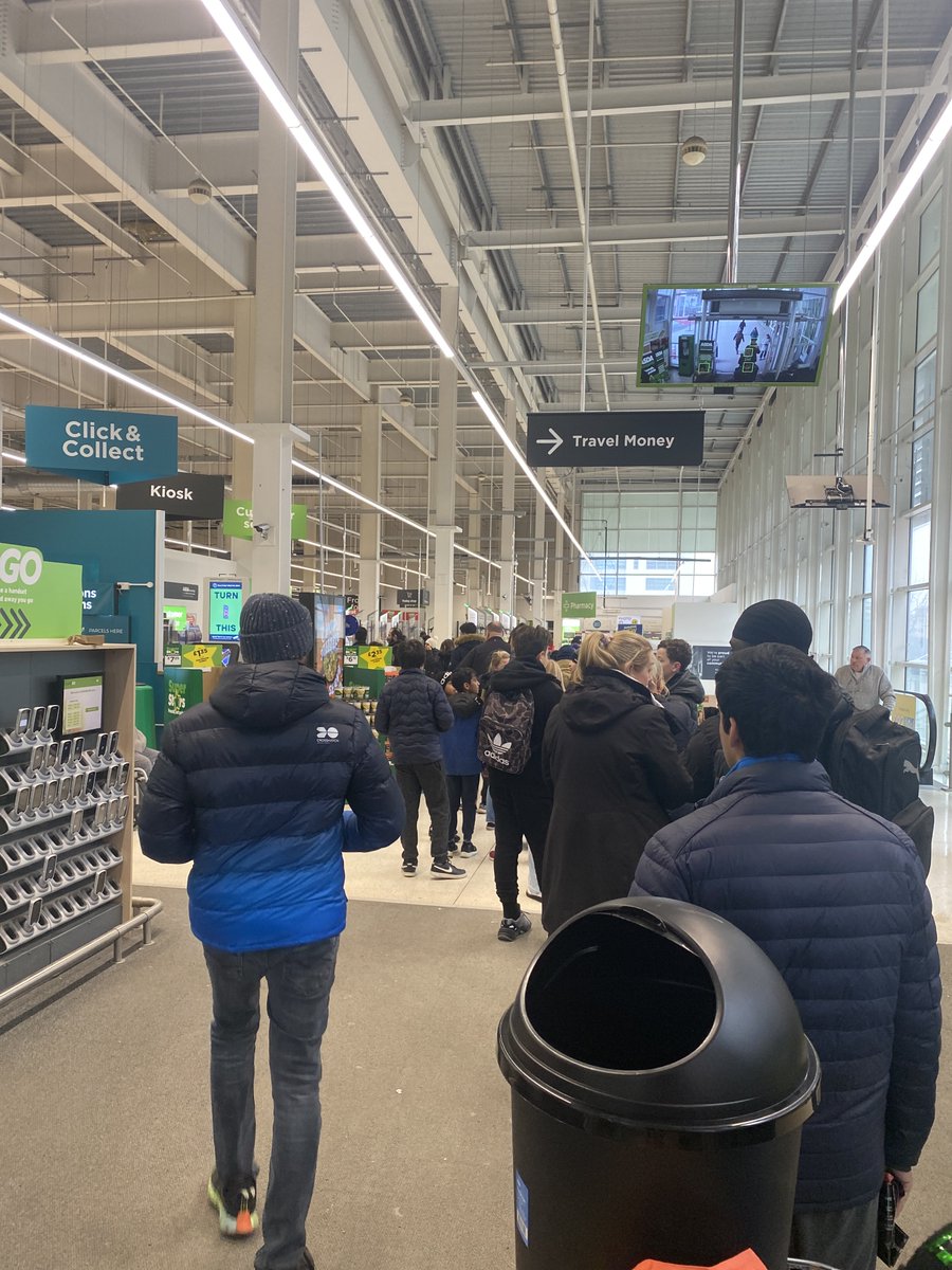 prime_tracker's tweet photo. There's currently a massive queue for Prime in Hounslow ASDA!

Get those W's guys. https://t.co/30PGO7Iq81