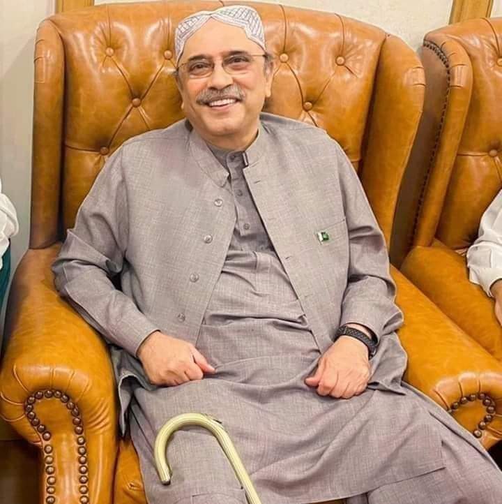 آصف علی زرداری شیروں کا شکاری ھے👑 
لیکن
گھدوں کا شکار نہیں کرتا ۔🔥
#AsifAliZardari 😍
<a href="/BBhuttoZardari/">Bilawal Bhutto Zardari</a> <a href="/AseefaBZ/">Aseefa B Zardari</a> <a href="/BakhtawarBZ/">Bakhtawar B-Zardari</a> <a href="/PPP_Org/">Pakistan Peoples Party - PPP</a>