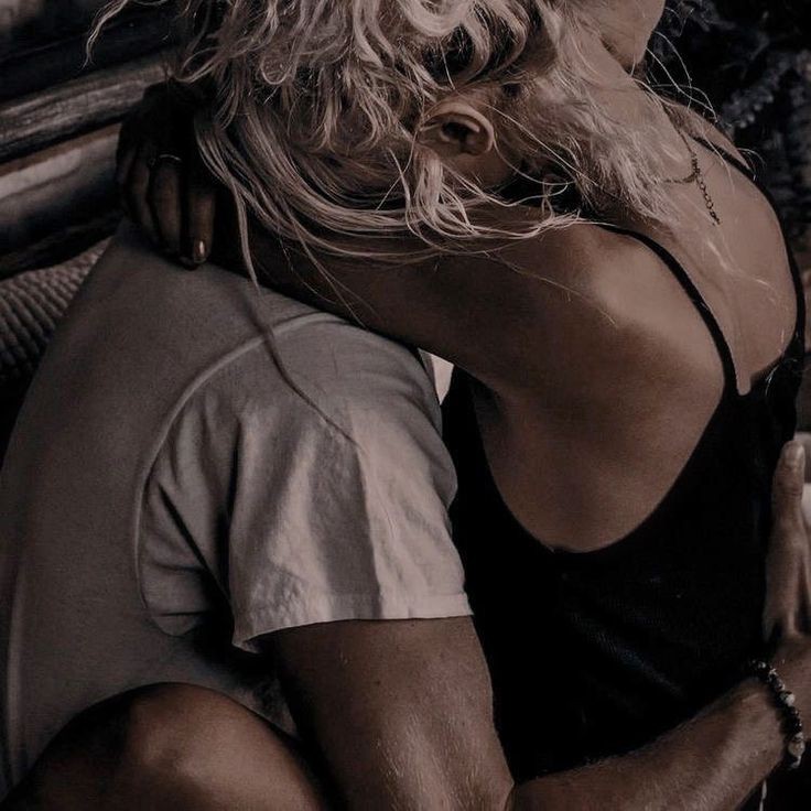 m0ltiskul's tweet image. " Wszyscy spojrzeliśmy po sobie, ciesząc się, że teraz już wszystko było takie, jakie powinno być. 
Nareszcie odnalazłam spokój. "  #fastdriver #twiteroweksiazkary