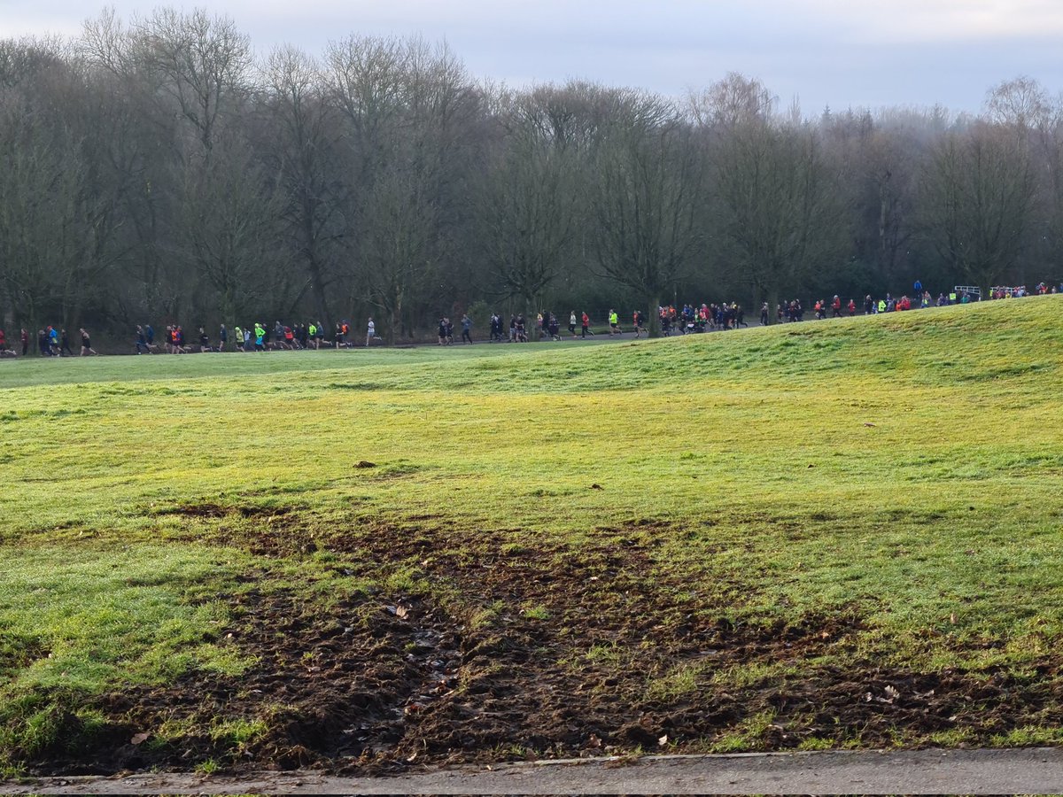 A fantastic stream of @heatonparkrun participants! #everyoneswelcome #heatonpark