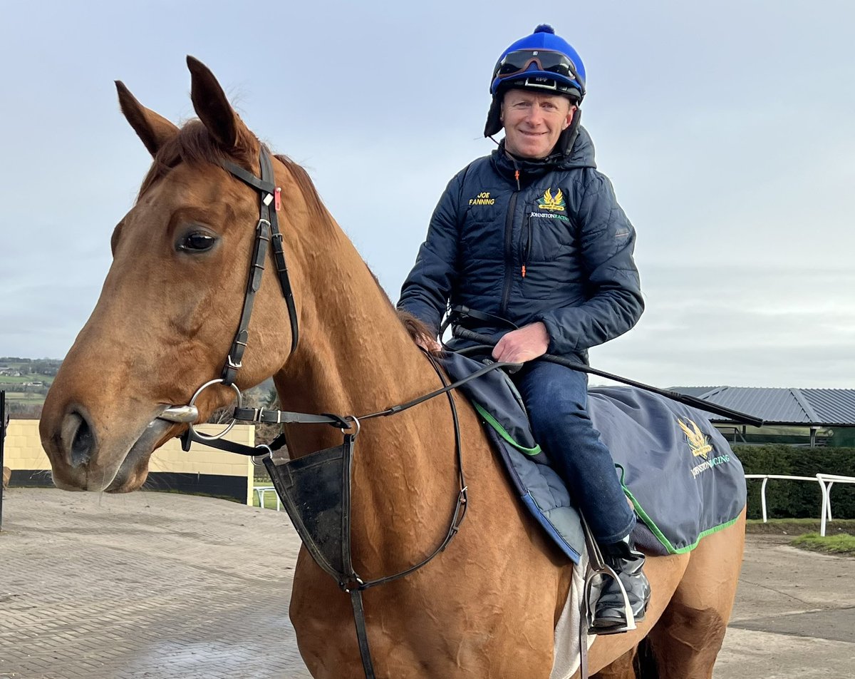 Johnston_Racing's tweet photo. Look whoβs come to ride out this morning! Very pleased to see Joe back in the saddle for second lot today! #alwaystrying #joefanning https://t.co/WsqaylQ7gZ