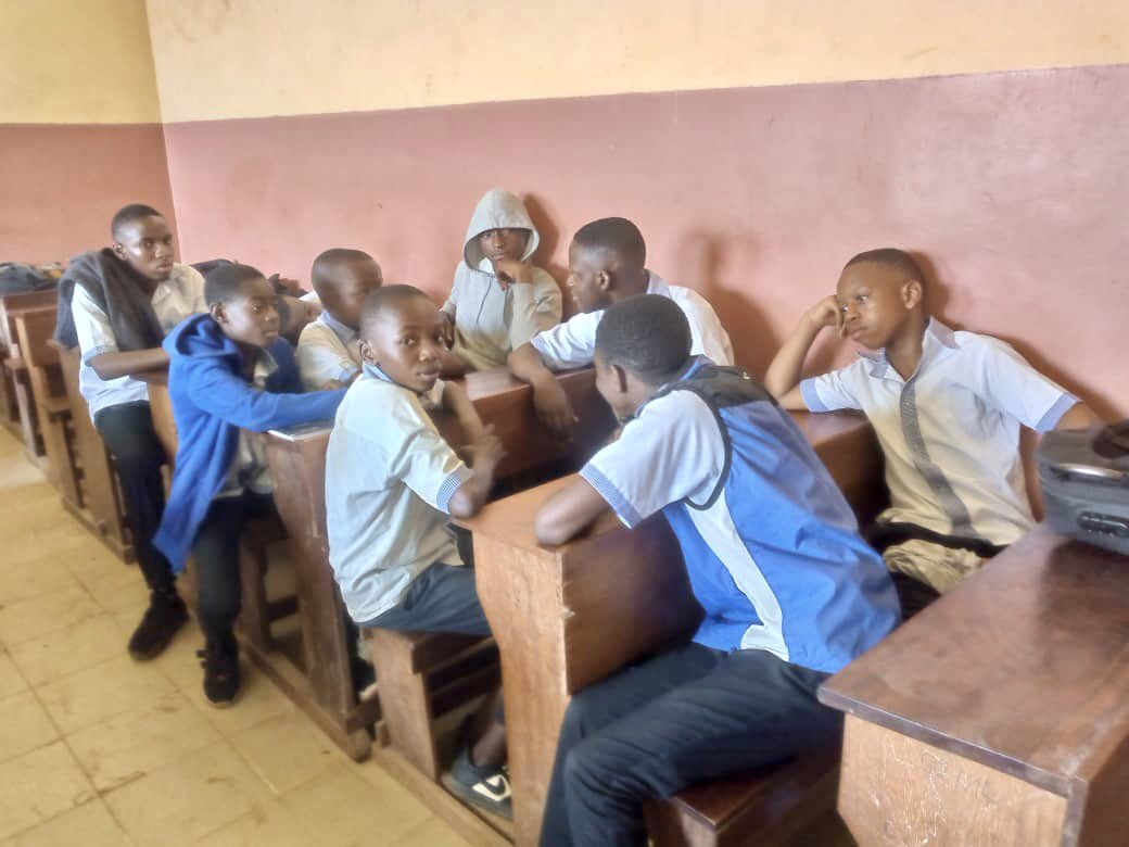 jmafuka05's tweet image. #YouthPowerclub #Kongocentral
📍Thème:Le jeu d’équipe pour mieux se connaître et favoriser une dynamique de groupe.

Les jeux d’équipe favorisent l’esprit d’équipe. Ils permettent de tisser un lien social très fort pour se découvrir, se dépasser et se construire.