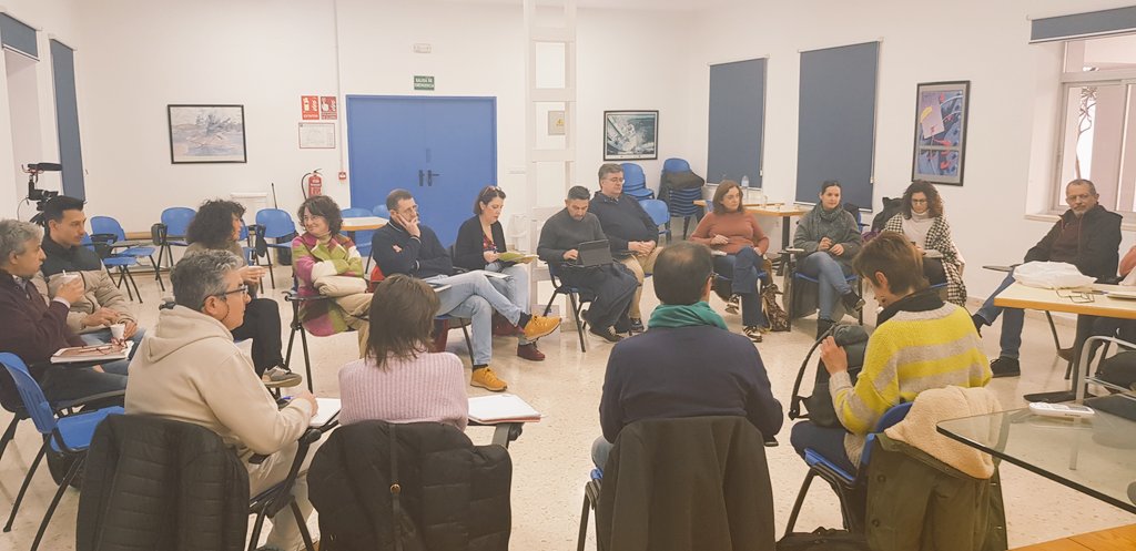Proyecto_Roma's tweet photo. Hoy continuamos trabajando con las familias del Proyecto Roma. https://t.co/68mJ6NUDE3