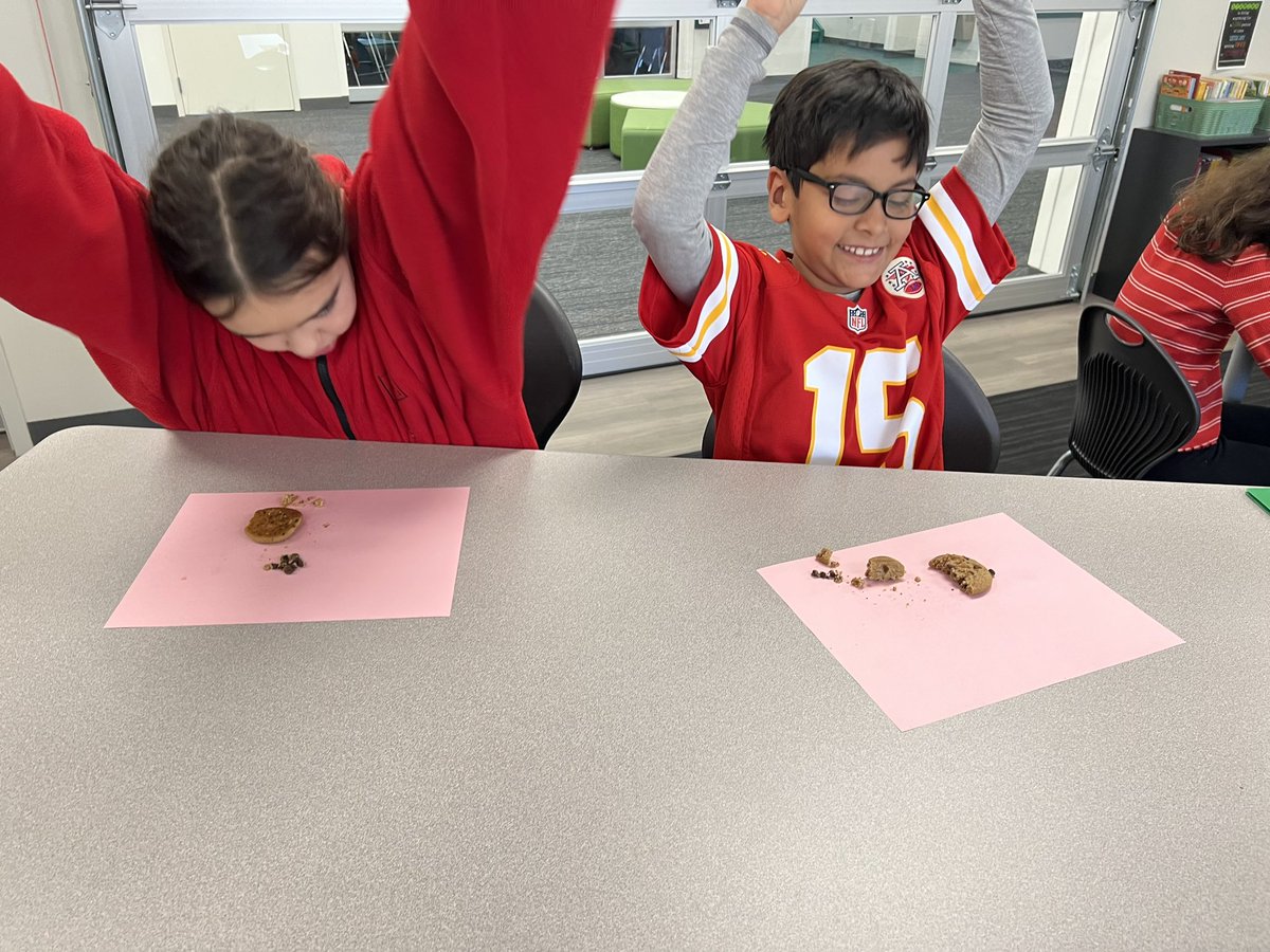 MsCranor's tweet image. Yesterday, we were celebrating upcoming #KSDay and doing a #fossildig #Thirdgraders loved exploring and of course eating their fossil digs!