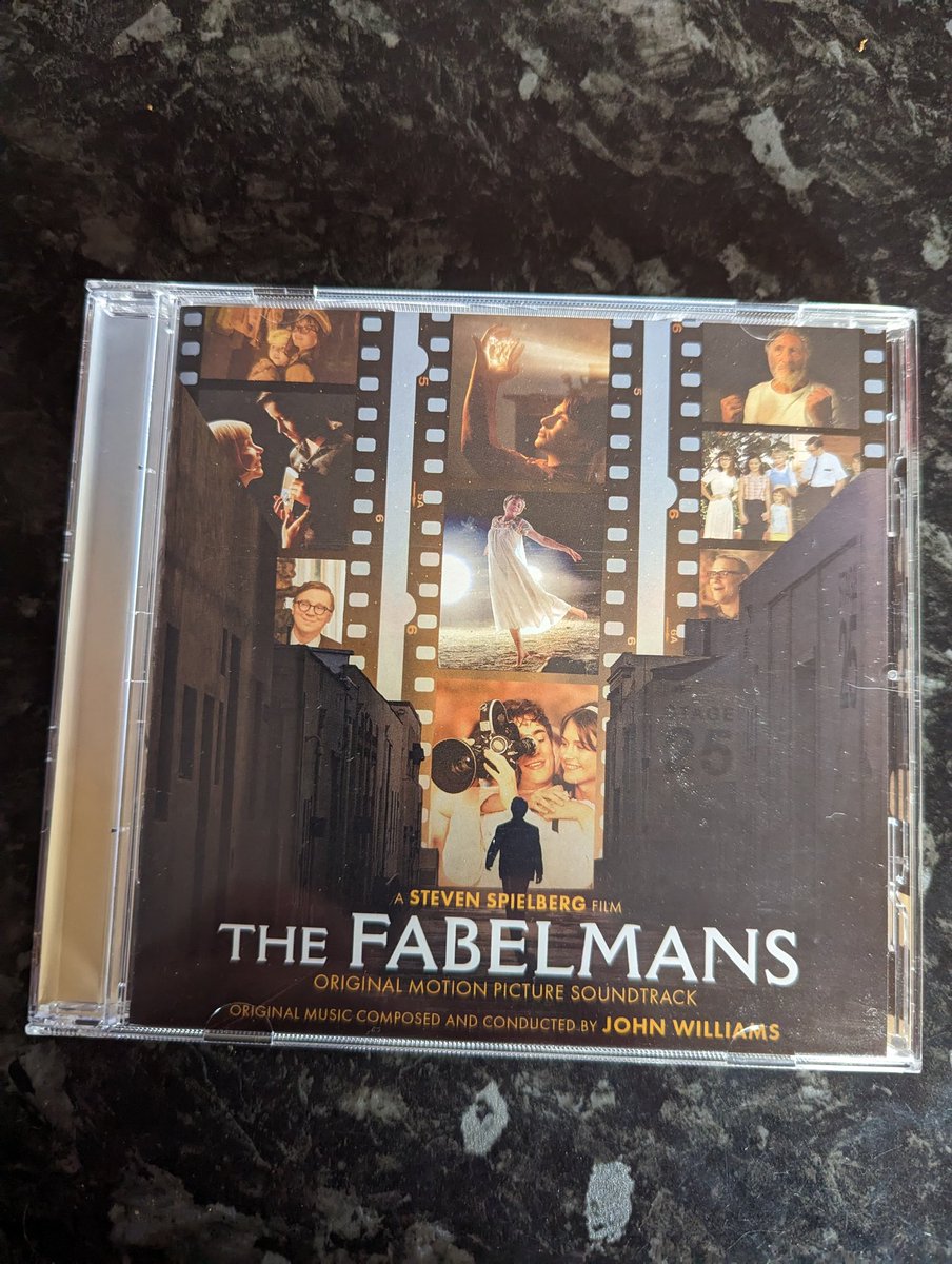 @lyricmoviemusic @thefabelmans @carterburwell @garretdaly @RTElyricfm My CD arrived yesterday. Lovely score, though wish it was longer!