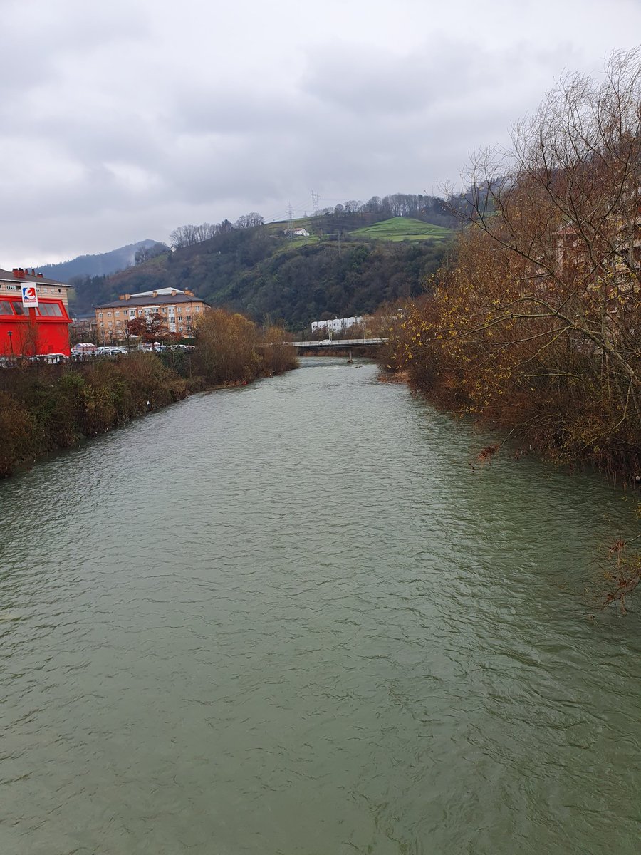GuillermoMarto1's tweet image. Entre estas dos fotos dista una semana y más de 2.200 Km.
#Tolosa #Gáldar #MisCasas