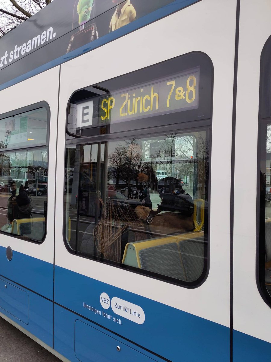 Unsere zweite Fahrt wird von unserer Kandidatin Eva Maria Würth eröffnet. 
Zusammen mit Jacqueline Badran und Jacqueline Fehr fahren wir in Richtung Rehalp, wo man um 12:02 zusteigen kann.