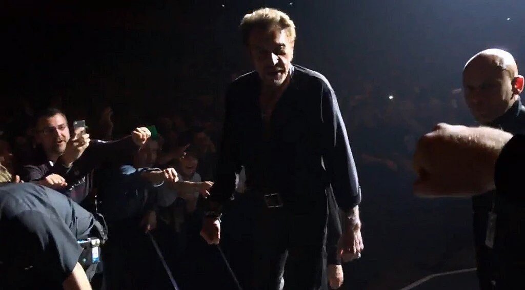 denisgueldry's tweet photo. @IrmgardPtak Coucou mon amie Irma 🎶 je te souhaite un agréable samedi gros bisous ton ami Denis 😘✌️🦅🎸🐺🙏🌹🌹#TeamHallyday #ResterVivantTour #MonPaysCestLamour #JohnnyHallyday5AnsDéjà @LHallyday 
@JohnnySjh🎼🎺🎹🎤🎷🎵🎻🎶 https://t.co/dHHZS8jky3