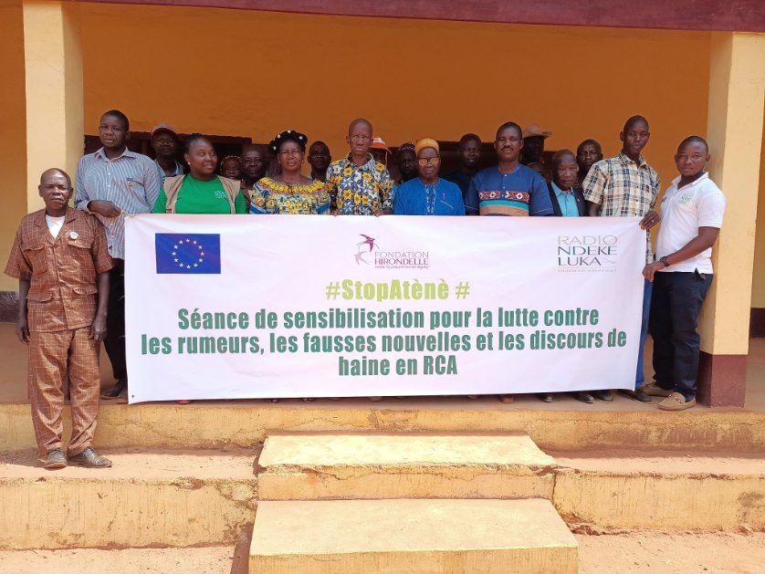 La <a href="/FondHirondelle/">Fondation Hirondelle</a>/<a href="/RadioNdekeLuka/">Radio Ndeke Luka</a> sensibilise les autorités locales et les femmes leaders de #Bria (centre-est) sur les notions de la désinformation, les rumeurs et les discours de haine en #RCA. 
<a href="/UEDouglasCarp/">Douglas Darius Carpenter🇪🇺</a> 
<a href="/AbaloOuboule/">Ouboulè Abalo</a> 
<a href="/vianney_ingasso/">Vianney Ingasso</a>