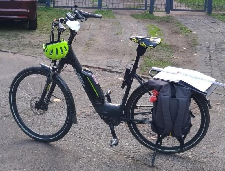 #fahrraddiebstahl
Dieses Rad wurde mir gestern (27.01) tagsüber aus einer Tiefgarage in Berlin Wilmersdorf geklaut (wilhelmsaue/uhlandstr).
Bitte teilen - über Hinweise wäre ich dankbar. 
1/2