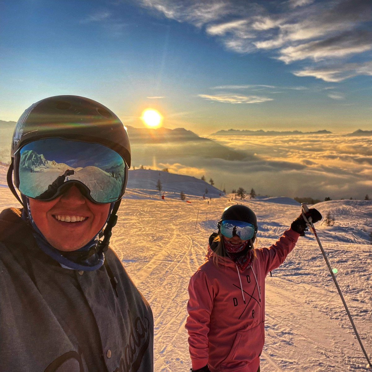 Thé best day off ever! #valdisere 
#mullit #apresski #powderday #bluebirdday 
#skiholiday #frenchalps #tignes #winterwonderland 
#snowboarding #skiing #contactus #mountainlife