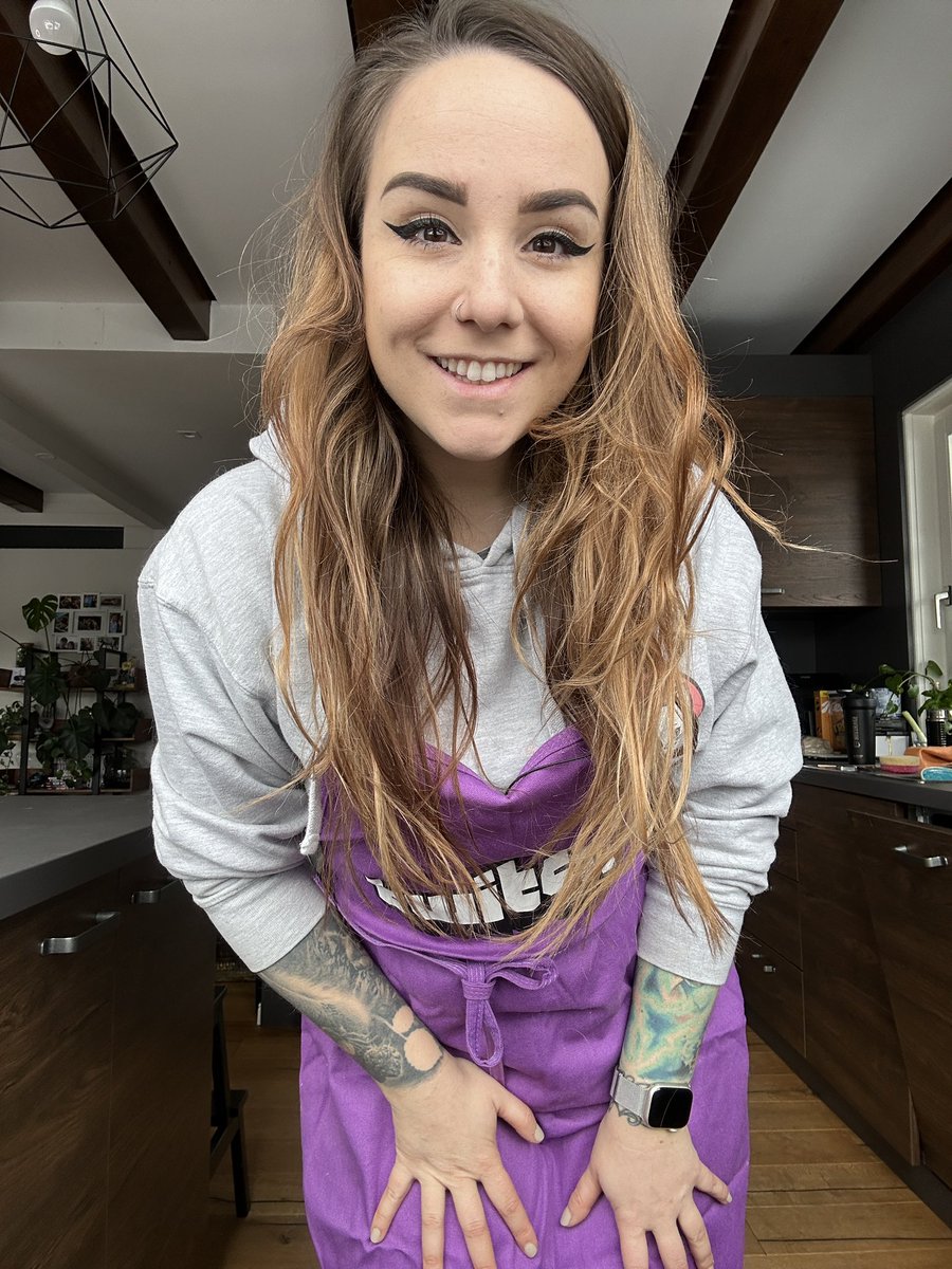 Miss Rage on Twitter: "Lets bet cooking! http://Twitch.Tv/missrage"