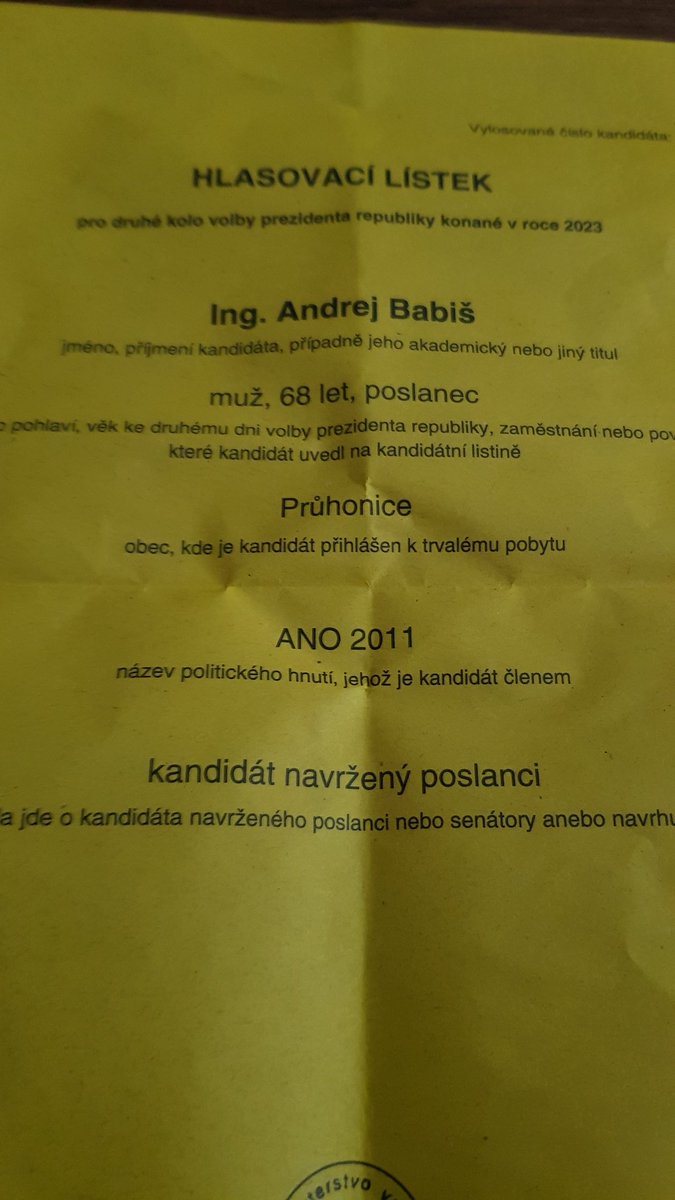 PanRuzovy's tweet photo. @MiraKubart Taky se mi tu hromadí bordel 🤔🤭 https://t.co/kcnOgrrsAa