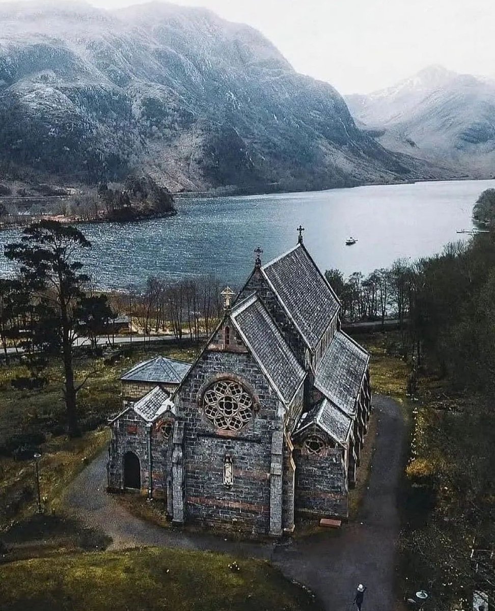 Church od St Mary & St Finnan, Loch Shiel, Glenfinnan, Scotland🏴󠁧󠁢󠁳󠁣󠁴󠁿

📸_sebastian.grafe_ig

@Scotland @BBCScotWeather @HoganSOG @NeilDrysdale @ArgyllSeaGlass @tripplannermama @whereisthiss_ #Scotland