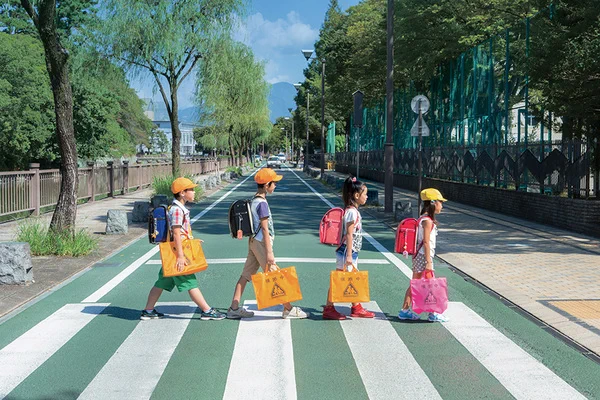 「横断バッグ」実は静岡のローカルグッズだった⁉