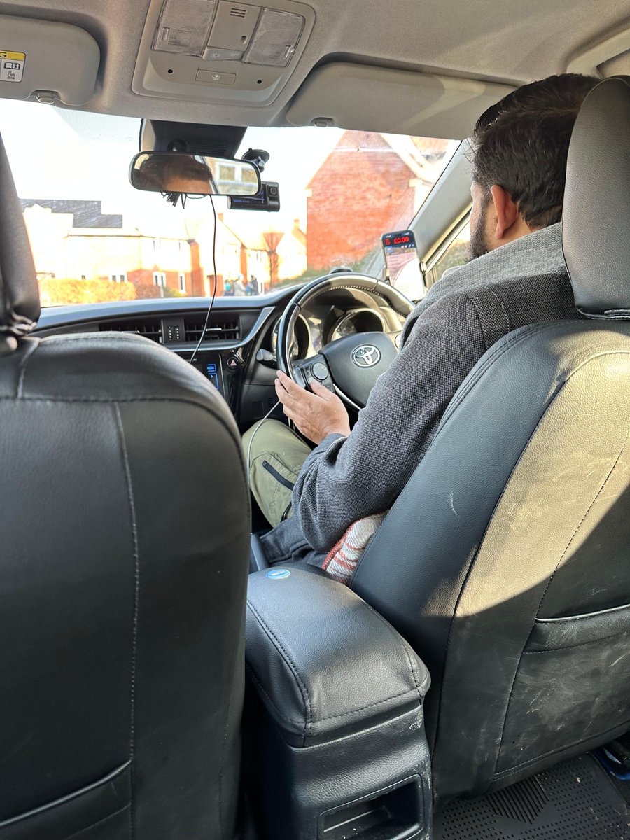 HollogramLTD's tweet photo. Looking forward to the Rugby today at Leicester Tigers with @Everards1849 should be a great day and game. Good start as the @TakeMeLeics taxi is here as ever prompt to get us down there ! #everards #takeme #leicester #tigers Everards https://t.co/hFabMZIMxJ