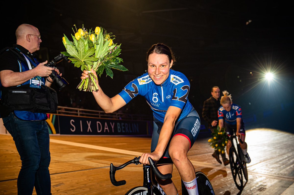 🌟 <a href="/mylenedezoete/">Mylene</a> leads the Women's Classification at <a href="/SixDayBerlin/">Six Day Berlin</a> as we head into day 2.

Mylene and her teammate put in a solid performance, taking the win in both the Madison Chase and Team Elimination 💪

#SixDayBerlin #SixDayCycling