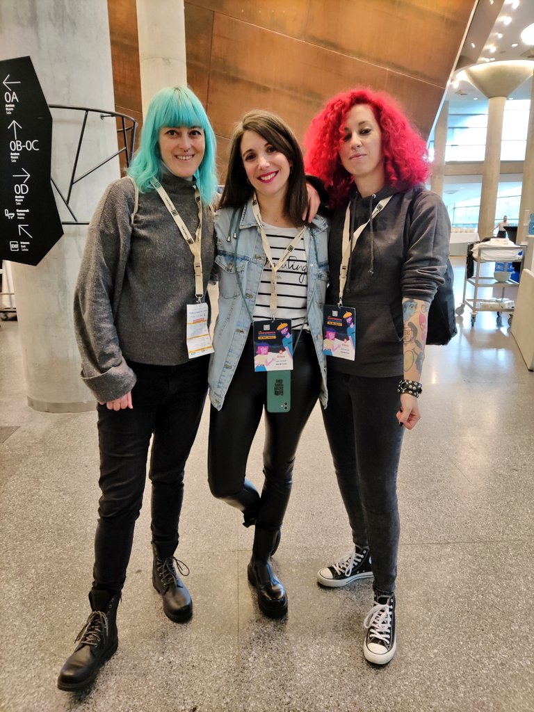 anawolfdev's tweet image. Canelita en rama 🫰 #bilbostack23