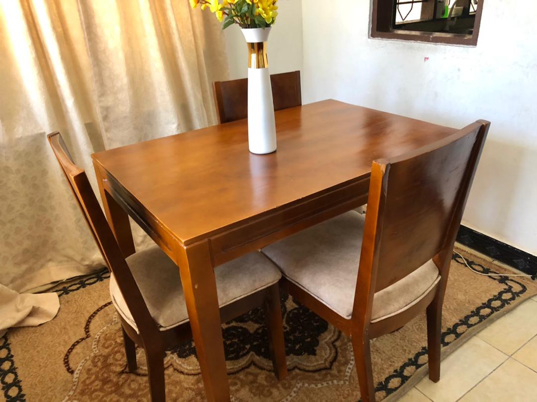 iamosward's tweet photo. Dinning table kali sana viti 3 nzuri

Bei 290,000/= Fixed
Kinondoni 
0658750830 Tigo
0766888988 Voda

Please Retweet #NipeDeal https://t.co/FK7QHhV0PL