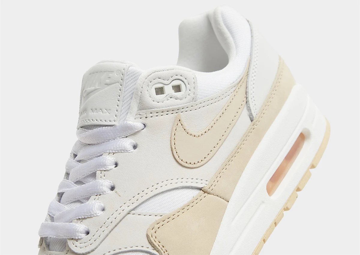 FitThemAll's tweet photo. Une Nike Air Max 1 « Cream White » est prévue prochainement 🧁 https://t.co/6Dq7oYDl3D