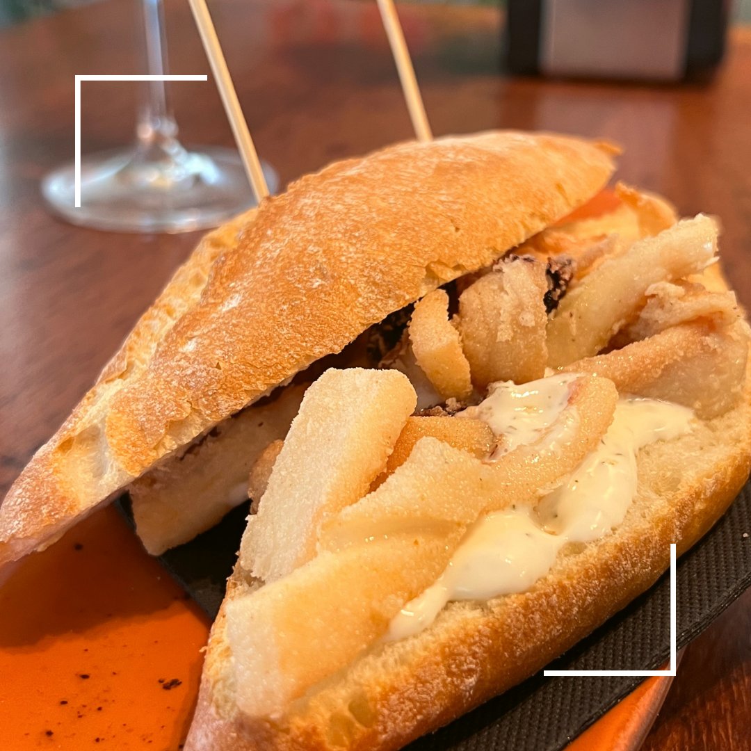 ¡Vamos a probar la carta de picoteo en barra de El Trébol ☘️!

¿Te vienes?