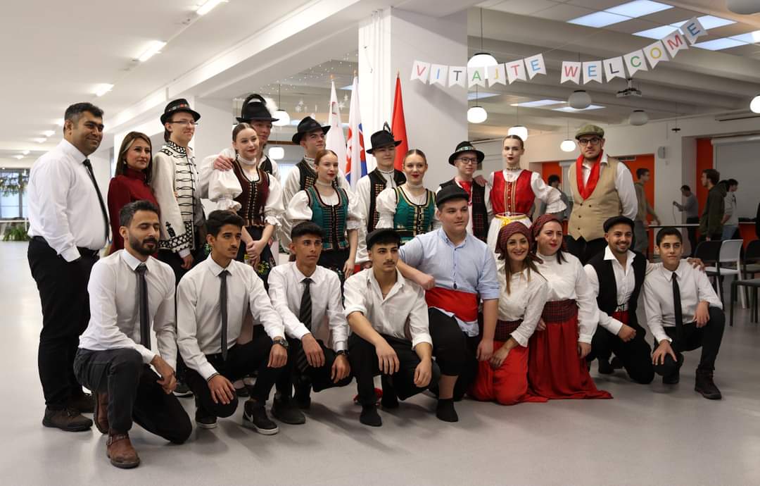 bayramtelli's tweet photo. 📌Erasmus ekibimiz,  Malta'dan sonra şimdi de Slovakya'dalar. Okulumuzu, ülkemizi, kültürümüzü en iyi şekilde temsil edeceklerdir. 💯💯

@HSKimamhatip 
@islahiyemem
@Gaziantep_MEM
@meb_dinogretimi https://t.co/byzYMek6ry