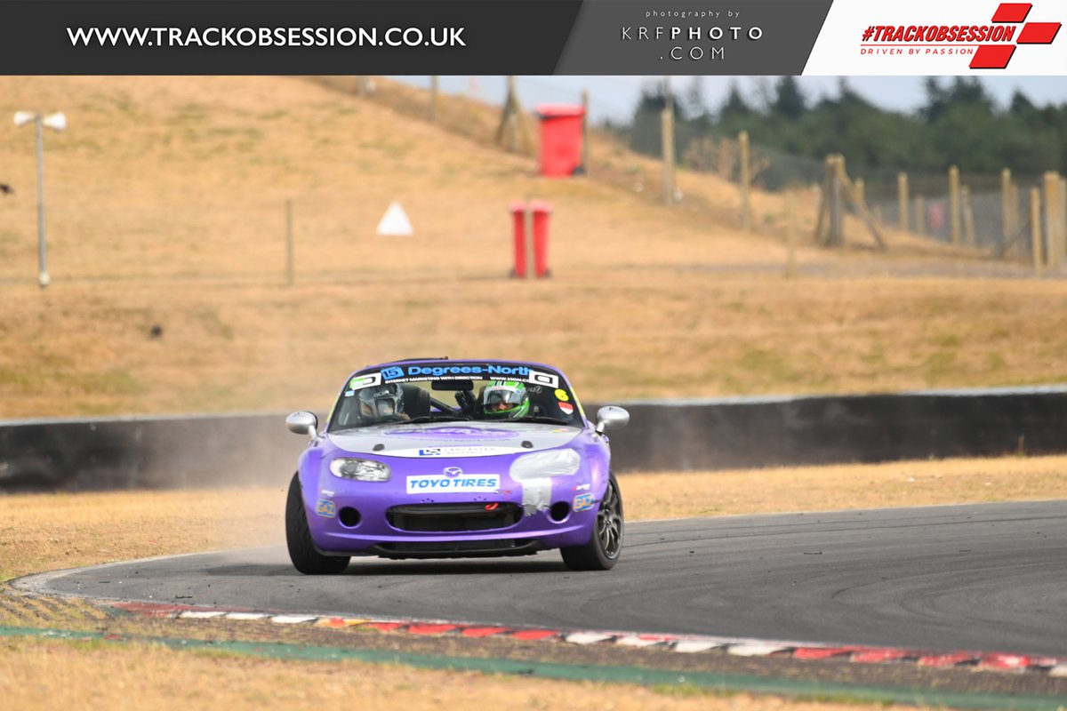 TrackObsession_'s tweet photo. "i got it, i got it!" 
.
Book your next trackday via https://t.co/VE8efb5keL
.
#trackoibsession #trackdays #mx5 #drift #mazdamx5 #trackcar #rwd #drifting https://t.co/epe9PaX1Bw